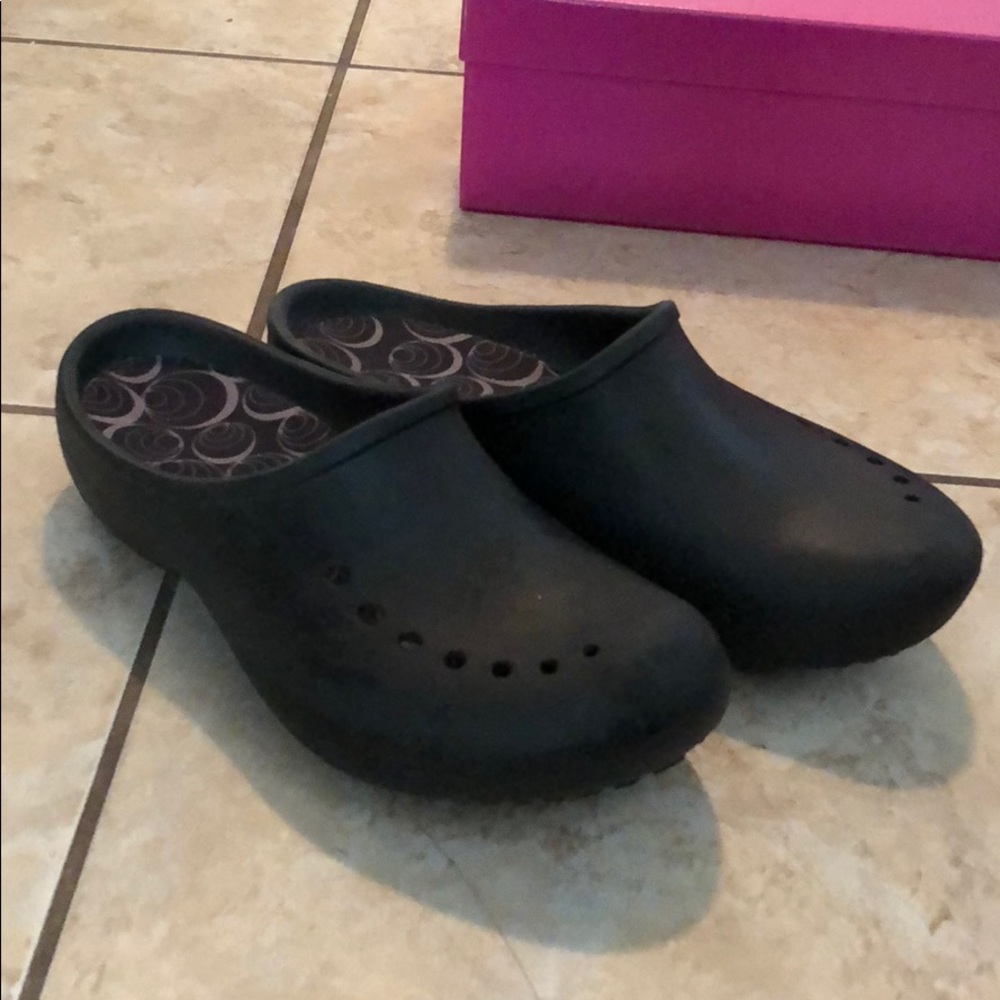 Crocs